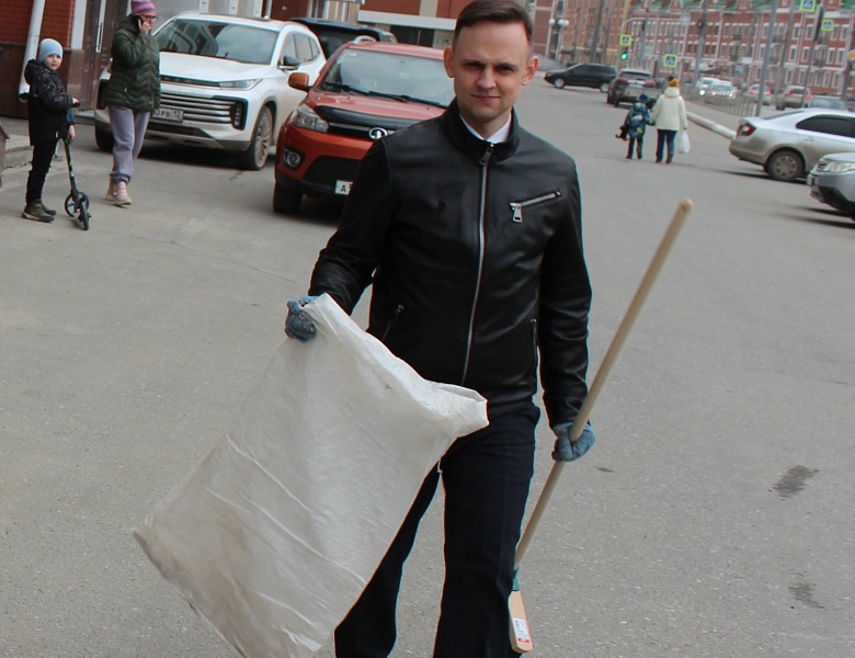 28 марта прошел весенний субботник по благоустройству территории.